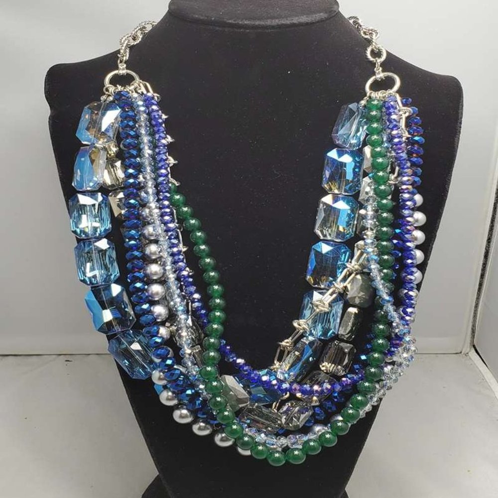ALI KHAN  8 row in semi precious beads,faceted crystals,glass pearl necklace